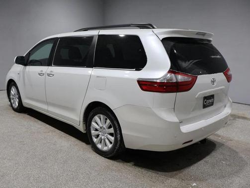 2016 Toyota Sienna XLE Premium