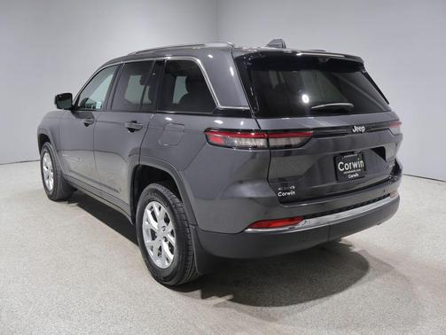 Baltic Gray Metallic Clearcoat 2023 Jeep Grand Cherokee Limited