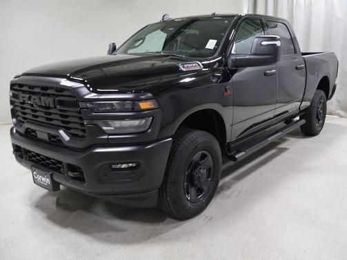2025 RAM 3500 Tradesman Crew Cab 4x4 6'4' Box