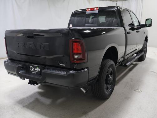 2025 RAM 3500 Tradesman Crew Cab 4x4 6'4' Box
