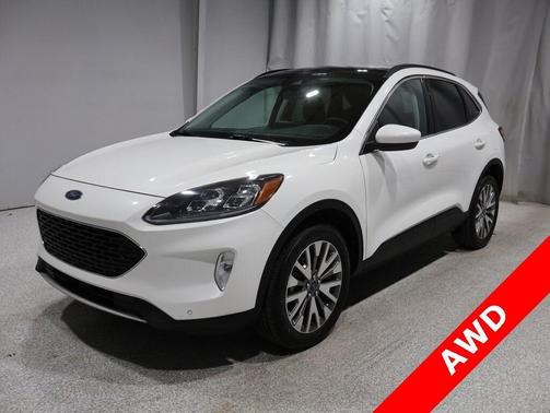 2022 Ford Escape Titanium