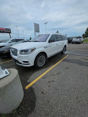 White Platinum Clearcoat Metallic 2019 Lincoln Navigator L Reserve