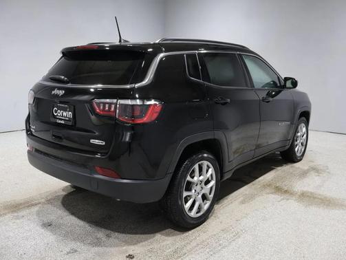 2024 Jeep Compass Latitude Lux