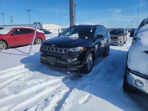 2024 Jeep Compass Latitude Lux