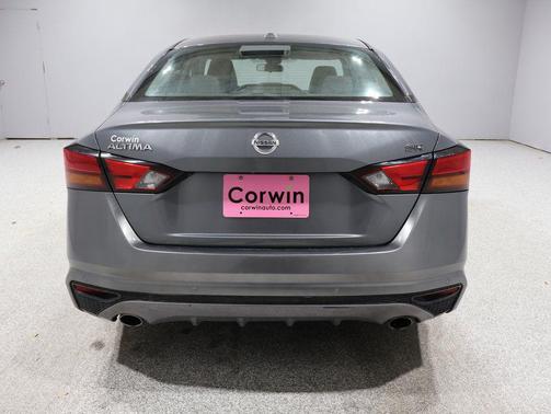 2020 Nissan Altima SR FWD