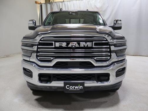2025 RAM 2500 Laramie Crew Cab 4x4 8' Box