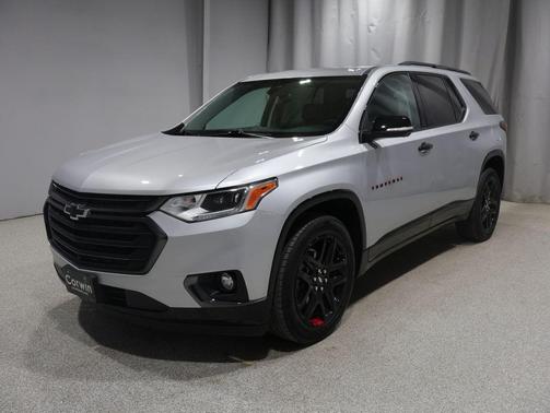 Silver Ice Metallic 2021 Chevrolet Traverse Premier
