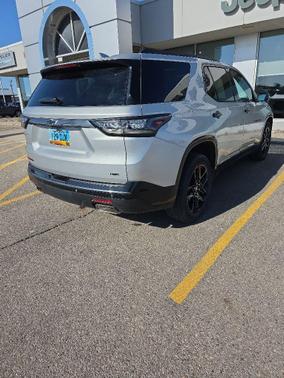 Silver Ice Metallic 2021 Chevrolet Traverse Premier