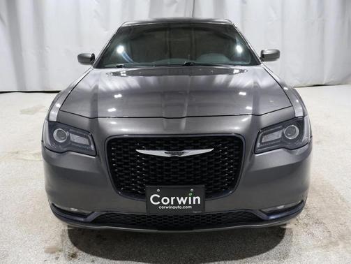 2018 Chrysler 300 S