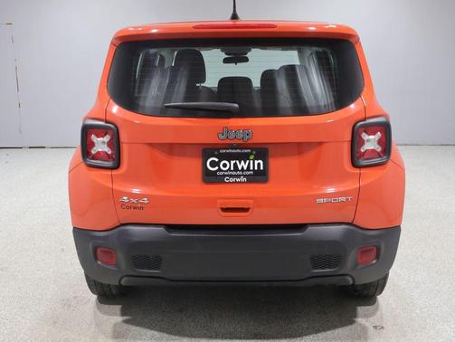 Omaha Orange Clearcoat 2020 Jeep Renegade Sport