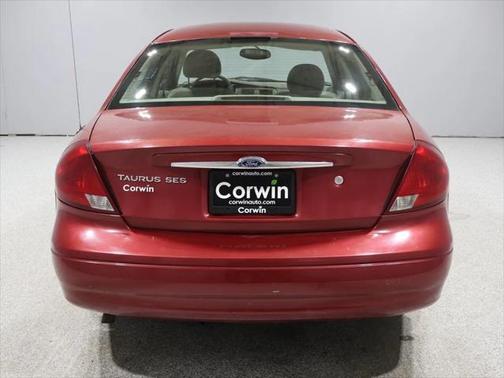 2003 Ford Taurus