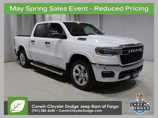 Bright White Clearcoat 2025 RAM 1500 Big Horn/Lone Star