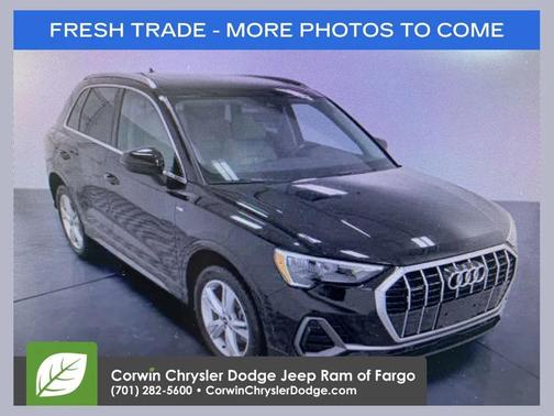 2022 Audi Q3 45 S line Premium