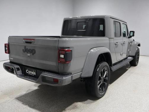 2023 Jeep Gladiator Overland