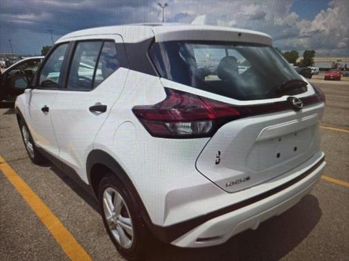 2022 Nissan Kicks S