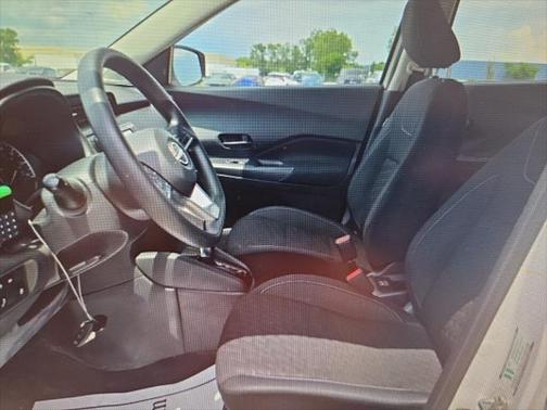 2022 Nissan Kicks S