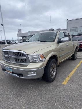 White Gold Clearcoat 2011 Dodge Ram 1500 Laramie