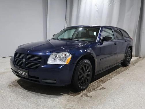 2005 Dodge Magnum SE