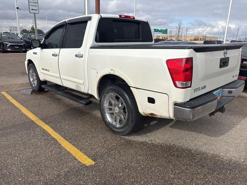 Pearl White Metallic 2014 Nissan Titan SL