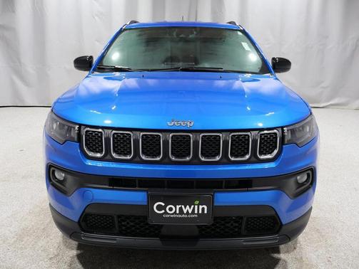 2023 Jeep Compass Latitude Lux