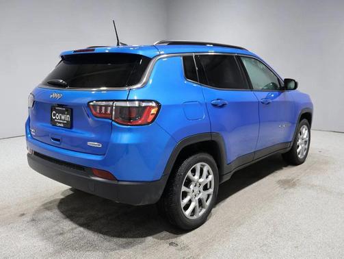 2023 Jeep Compass Latitude Lux