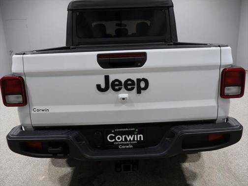 2022 Jeep Gladiator Sport