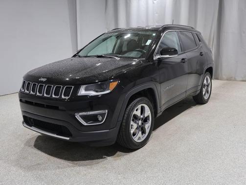 Diamond Black Crystal Pearlcoat 2018 Jeep Compass Limited