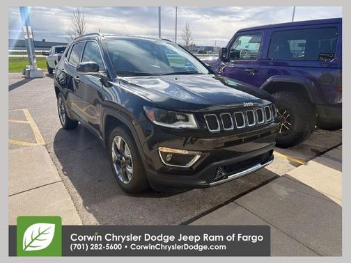 Diamond Black Crystal Pearlcoat 2018 Jeep Compass Limited