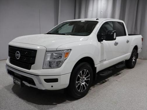 2021 Nissan Titan SV