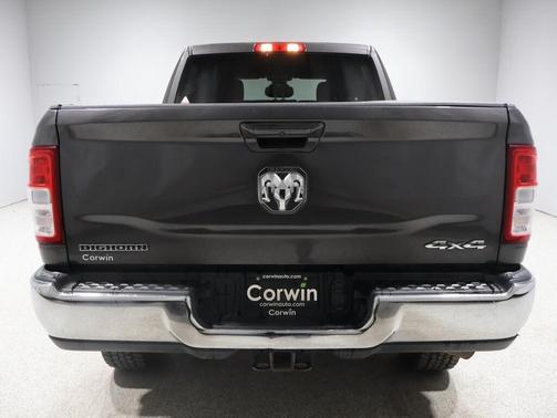 2021 RAM 2500 Big Horn Crew Cab 4x4 6'4' Box