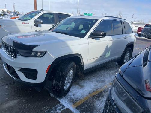 2025 Jeep Grand Cherokee Laredo