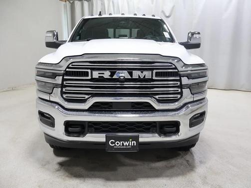 2025 RAM 3500 Laramie Crew Cab 4x4 8' Box