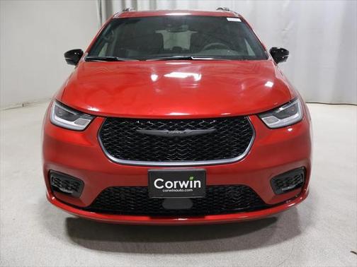 2025 Chrysler Pacifica Hybrid Premium S Appearance Pkg