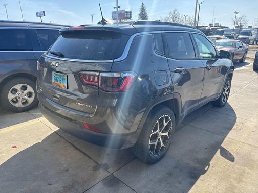 Baltic Gray Metallic Clearcoat 2024 Jeep Compass Limited