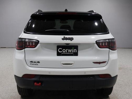 2023 Jeep Compass Trailhawk