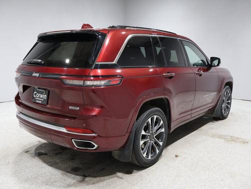 2022 Jeep Grand Cherokee Overland