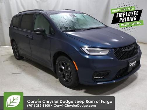 2025 Chrysler Pacifica Hybrid Premium S Appearance Pkg