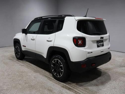 2023 Jeep Renegade Trailhawk