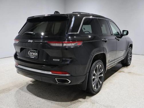 2022 Jeep Grand Cherokee Overland