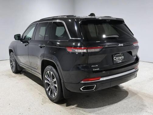 2022 Jeep Grand Cherokee Overland