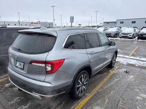 2019 Honda Pilot Touring 8-Passenger