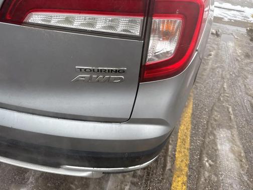 2019 Honda Pilot Touring 8-Passenger