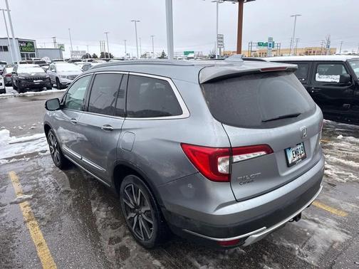 2019 Honda Pilot Touring 8-Passenger