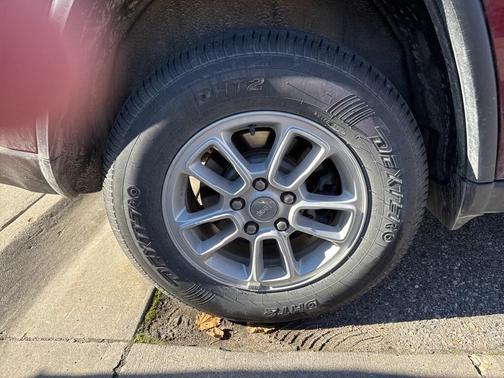 2020 Jeep Grand Cherokee Laredo