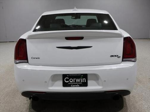 2023 Chrysler 300 C