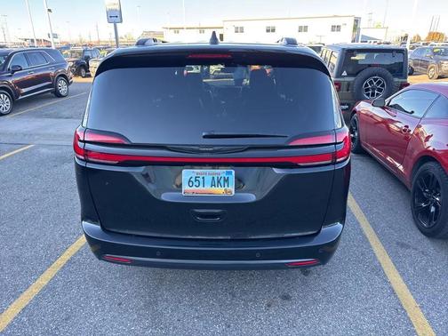 2022 Chrysler Pacifica Limited