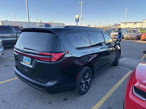 2022 Chrysler Pacifica Limited