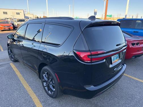 2022 Chrysler Pacifica Limited
