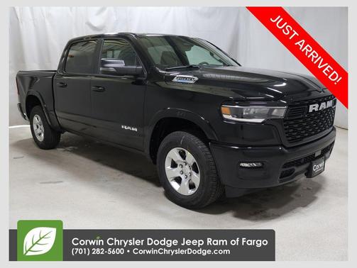 Diamond Black Crystal Pearlcoat 2026 RAM 1500 Big Horn/Lone Star