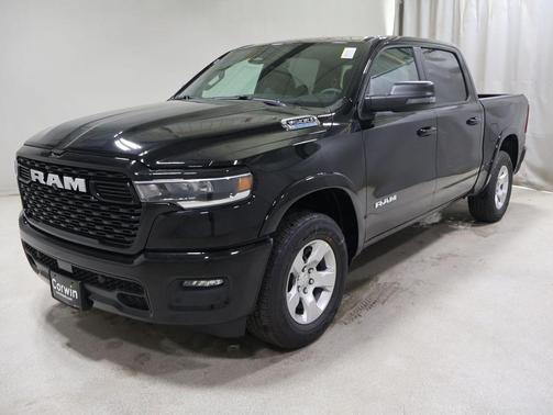 Diamond Black Crystal Pearlcoat 2026 RAM 1500 Big Horn/Lone Star